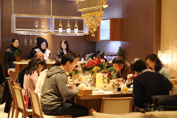 1555398198501296oWao.jpg 1555398198501296oWao.jpg